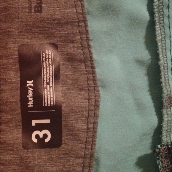 Hurley men's  buckle board type shorts/ swim. Size  31. Summertime!! - Picture 5 of 9